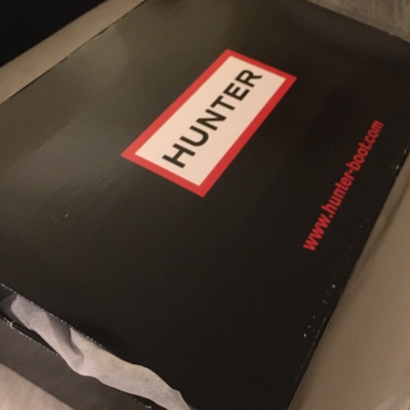 Brand New *NEVER used* Hunter Boots - Picture 7 of 9
